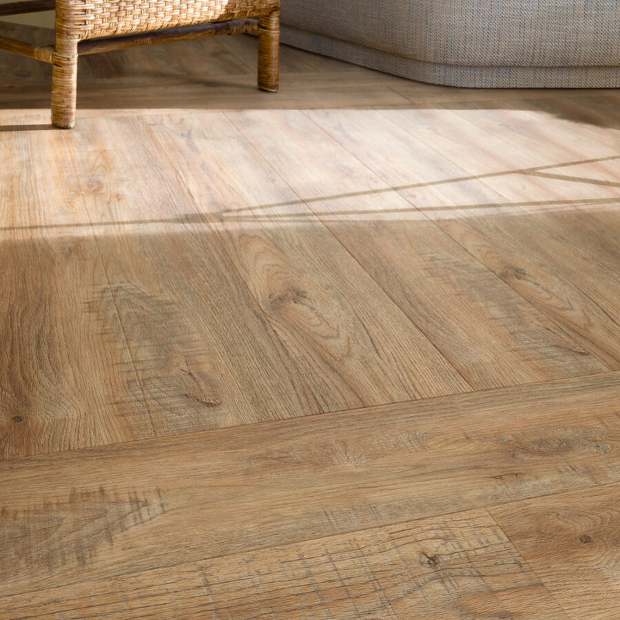 Polyflor Affinity 255 – Cross Sawn Timber 9878