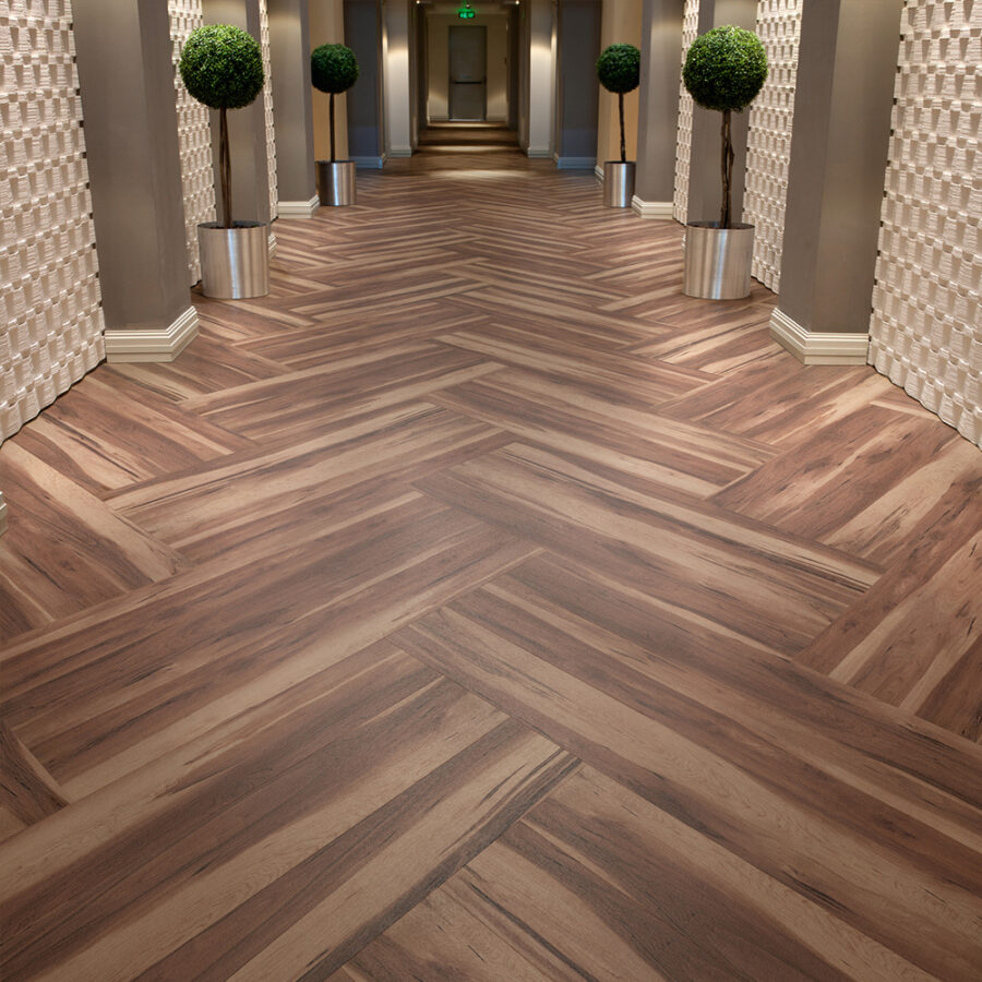 Polyflor Affinity 255 – Smoked Walnut 9880