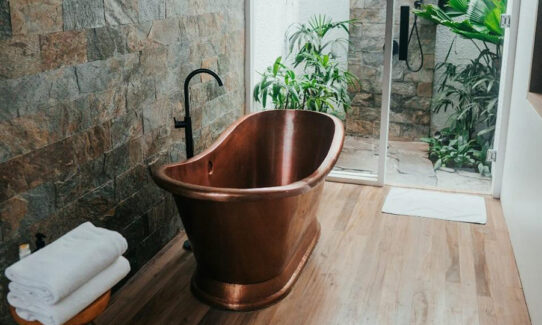 Modern impressions – ideas for wood floors in bathrooms