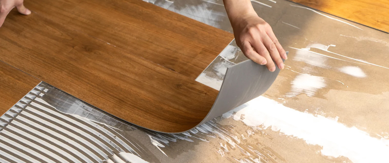 How to lay glue down LVT flooring 1 gluedown