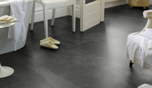 Karndean Knight Tile - Black Riven Slate ST15