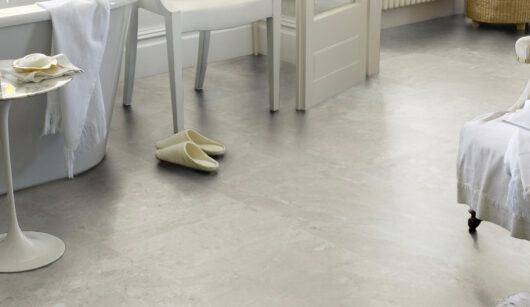 Karndean Van Gogh - Luna Breccia Marble VGT3020