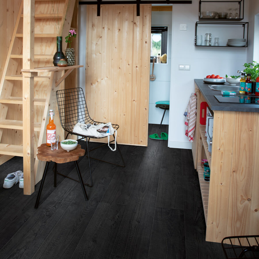 Quick-Step Impressive – Burned Planks IM1862