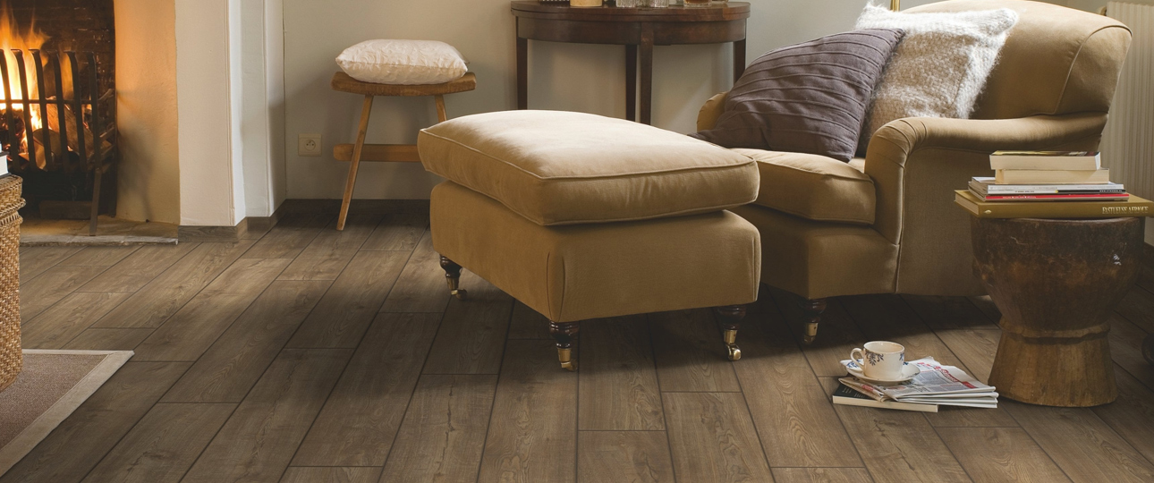 Laminate vs vinyl flooring: Which is best? 1 laminate vs vinyl