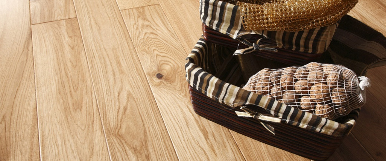 Oiled vs lacquered engineered wood flooring 1 oiledvslacquered